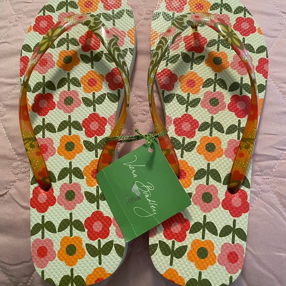 Vera Bradley Flip Flops NWT Med